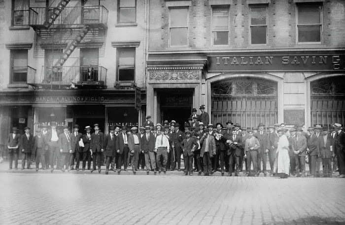 Framed Print : Italians at Consulate, New York, 5 / 25 / 15, 1915. Creator: Bain News Service Framed Print : Italians at Consulate, New York, 5 / 25 / 15, 1915. Creator: Bain News Service