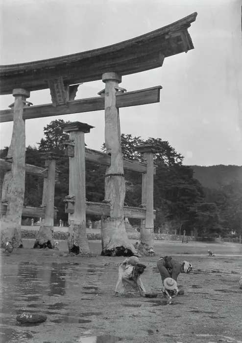 Framed Print : Itsukushima Shinto Shrine, Japan, 1908. Creator: Arnold Genthe Framed Print : Itsukushima Shinto Shrine, Japan, 1908. Creator: Arnold Genthe