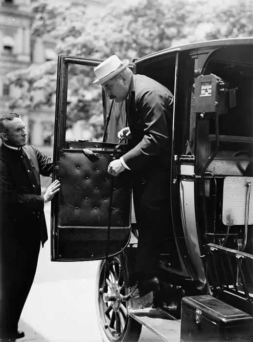 Framed Print : J. Pierpont Morgan Jr. Leaving Auto, 1914. Creator: Harris & Ewing. J. Pierpont Morgan Jr. Leaving Auto, 1914. Creator: Harris & Ewing Framed Print : J. Pierpont Morgan Jr. Leaving Auto, 1914. Creator: Harris & Ewing. J. Pierpont Morgan Jr. Leaving Auto, 1914. Creator: Harris & Ewing