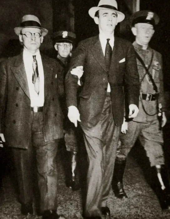 Framed Print : Jack Legs Diamond, temporarily in the hands of the law in Troy, New York, USA Framed Print : Jack Legs Diamond, temporarily in the hands of the law in Troy, New York, USA