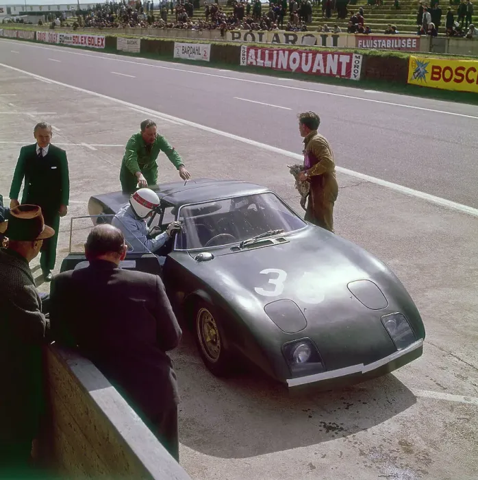 Framed Print : Jackie Stewart getting into a Rover BRM turbine, Le Mans, France, 1965 Framed Print : Jackie Stewart getting into a Rover BRM turbine, Le Mans, France, 1965