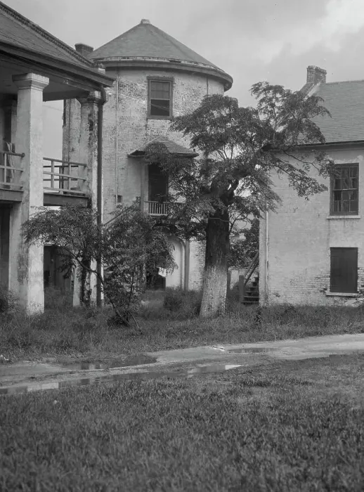 Framed Print : Jackson Barracks, New Orleans, between 1920 and 1926. Creator: Arnold Genthe Framed Print : Jackson Barracks, New Orleans, between 1920 and 1926. Creator: Arnold Genthe