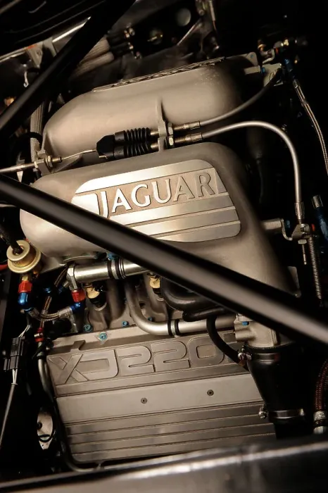 Framed Print : Jaguar XJ220R 1993. Artist: Simon Clay Framed Print : Jaguar XJ220R 1993. Artist: Simon Clay