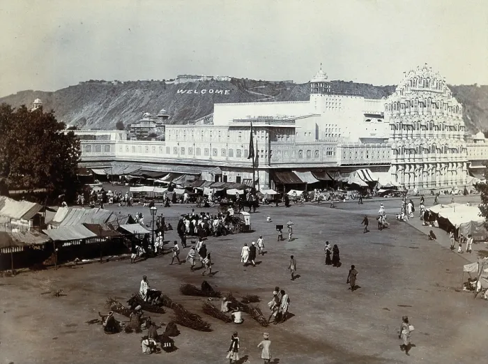 Framed Print : Jaipur: Palace of the winds, with the market place around, 19th century. Creator: Unknown Framed Print : Jaipur: Palace of the winds, with the market place around, 19th century. Creator: Unknown