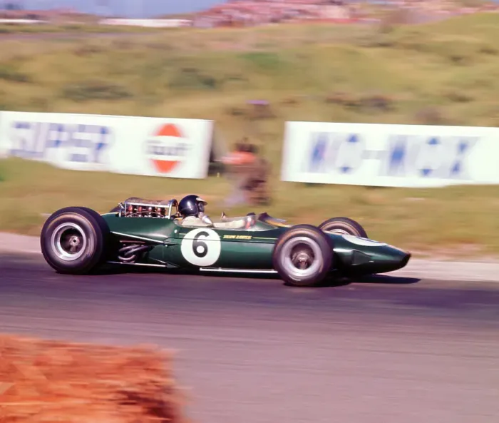 Framed Print : James Clark driving a 1966 Lotus 33 Climax V8 Framed Print : James Clark driving a 1966 Lotus 33 Climax V8