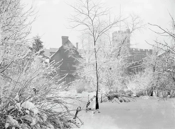 Framed Print : James E. Scripps house in snow, Detroit, Mich. between 1900 and 1905. Creator: Unknown Framed Print : James E. Scripps house in snow, Detroit, Mich. between 1900 and 1905. Creator: Unknown