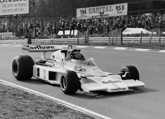 Framed Print : James Hunt in McLaren-Ford M23, Brands Hatch, Kent, 1977 Framed Print : James Hunt in McLaren-Ford M23, Brands Hatch, Kent, 1977