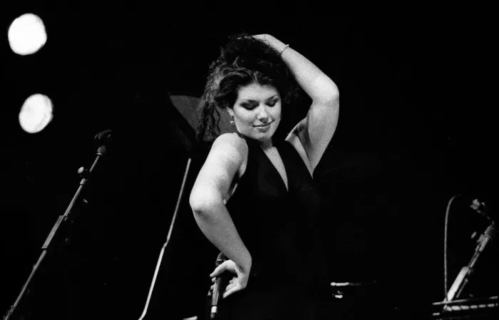 Framed Print : Jane Monheit, Brecon Jazz Festival, Brecon, Powys, Wales, Aug 2001 Framed Print : Jane Monheit, Brecon Jazz Festival, Brecon, Powys, Wales, Aug 2001