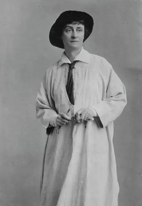 Framed Print : Janet Scudder, between c1910 and c1915. Creator: Bain News Service Framed Print : Janet Scudder, between c1910 and c1915. Creator: Bain News Service