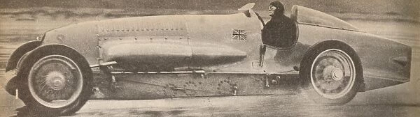 In January 1927, Major Malcolm Campbell in his famous Bluebird broke the worlds land speed recor