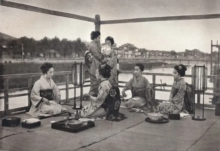 Framed Print : A Japanese Meal, c1903. Artist: David Stevenson & Co Framed Print : A Japanese Meal, c1903. Artist: David Stevenson & Co