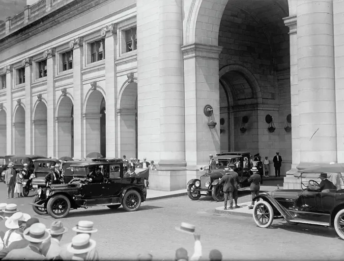 Framed Print : Japanese Mission To U.S. - Leaving Union Station, 1917. Creator: Harris & Ewing. Japanese Mission To U.S. - Leaving Union Station, 1917. Creator: Harris & Ewing Framed Print : Japanese Mission To U.S. - Leaving Union Station, 1917. Creator: Harris & Ewing. Japanese Mission To U.S. - Leaving Union Station, 1917. Creator: Harris & Ewing