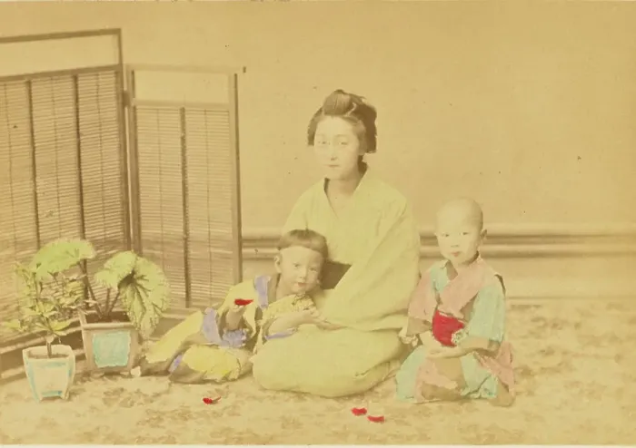 Framed Print : Japanese Mother and Children, 1897. Creator: Ogawa Kazumasa Framed Print : Japanese Mother and Children, 1897. Creator: Ogawa Kazumasa