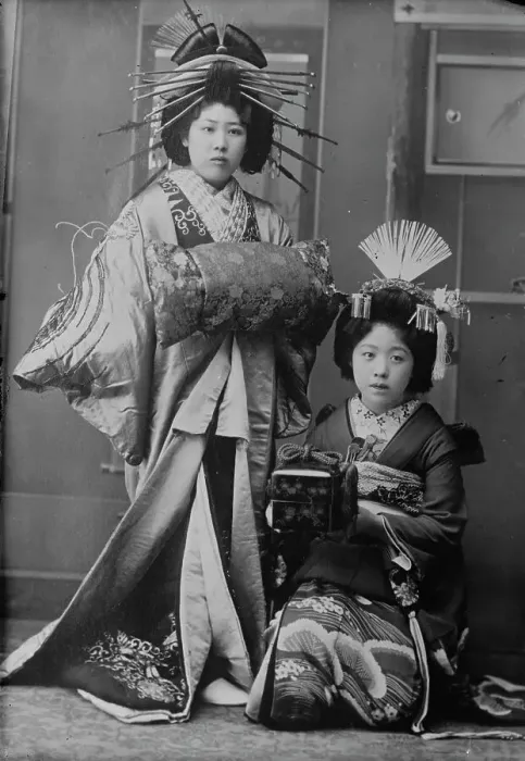 Framed Print : Japanese prostitutes, between c1915 and c1920. Creator: Bain News Service Framed Print : Japanese prostitutes, between c1915 and c1920. Creator: Bain News Service