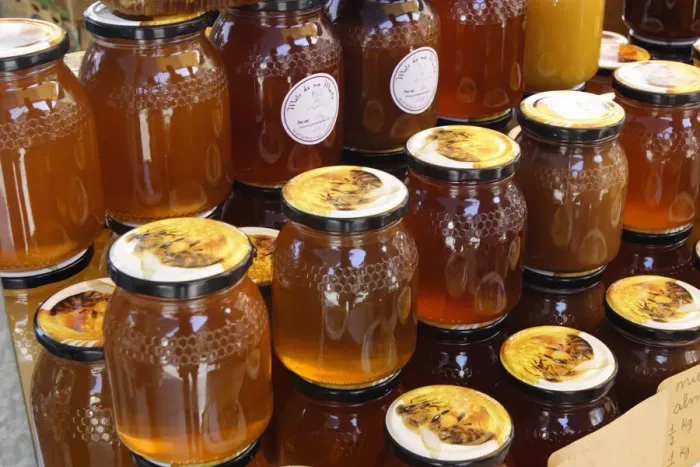 Framed Print : Jars of honey on a market stall, Mallorca, Spain Framed Print : Jars of honey on a market stall, Mallorca, Spain