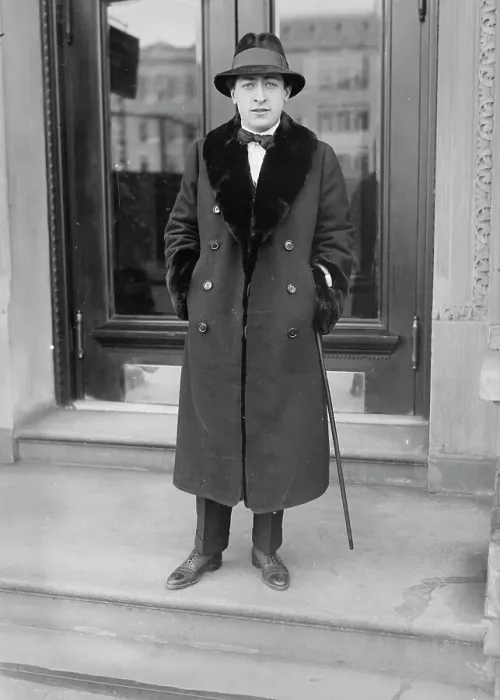 Framed Print : Jascha Heifetz, between c1915 and c1920. Creator: Bain News Service Framed Print : Jascha Heifetz, between c1915 and c1920. Creator: Bain News Service