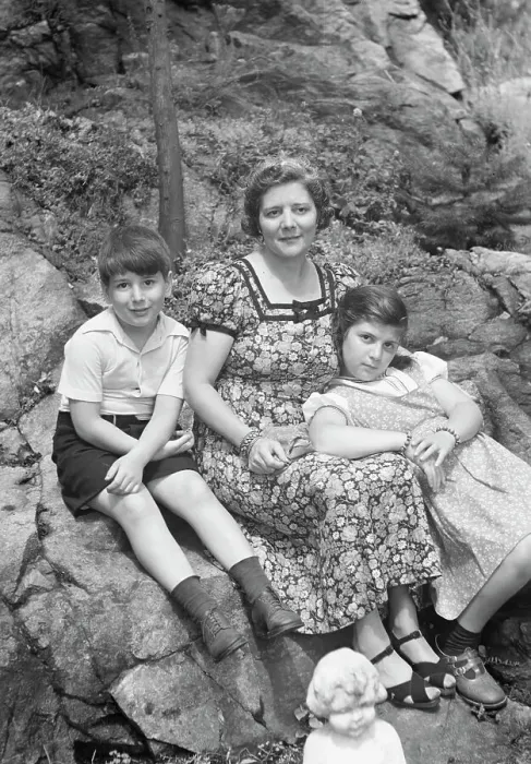 Framed Print : Javits, Benjamin, Mrs. and children, seated oudoors, ca. 1935. Creator: Arnold Genthe Framed Print : Javits, Benjamin, Mrs. and children, seated oudoors, ca. 1935. Creator: Arnold Genthe