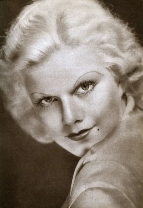 Framed Print : Jean Harlow, American film actress, 1933 Framed Print : Jean Harlow, American film actress, 1933