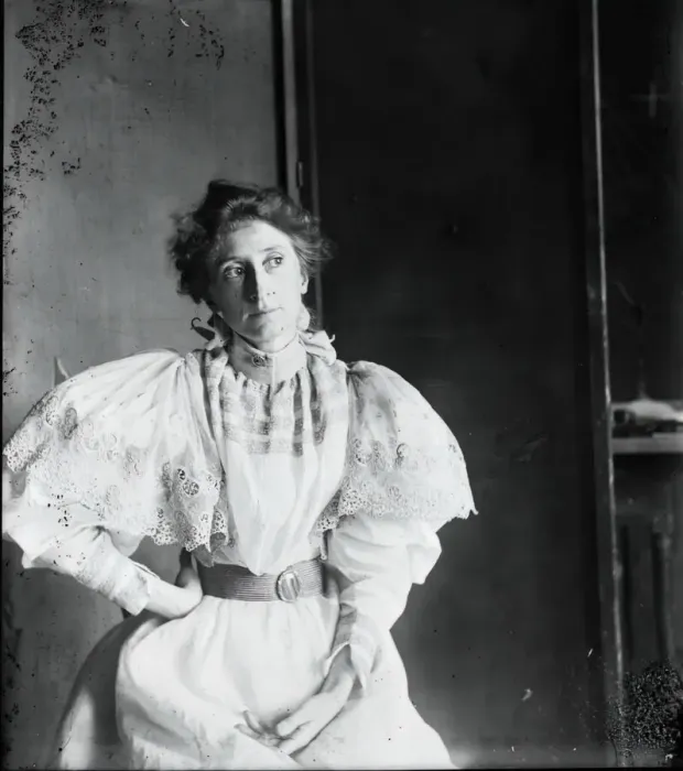 Framed Print : Jennie Dean Kershaw (Mrs. Samuel Murray), c. 1897. Creator: Thomas Eakins Framed Print : Jennie Dean Kershaw (Mrs. Samuel Murray), c. 1897. Creator: Thomas Eakins