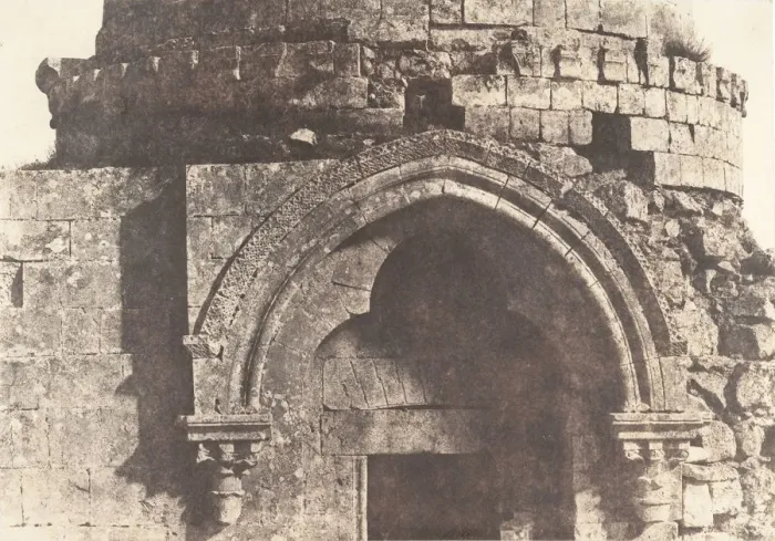 Framed Print : Jerusalem, Details de la porte d un Dome sepulcral, 1854 Framed Print : Jerusalem, Details de la porte d un Dome sepulcral, 1854