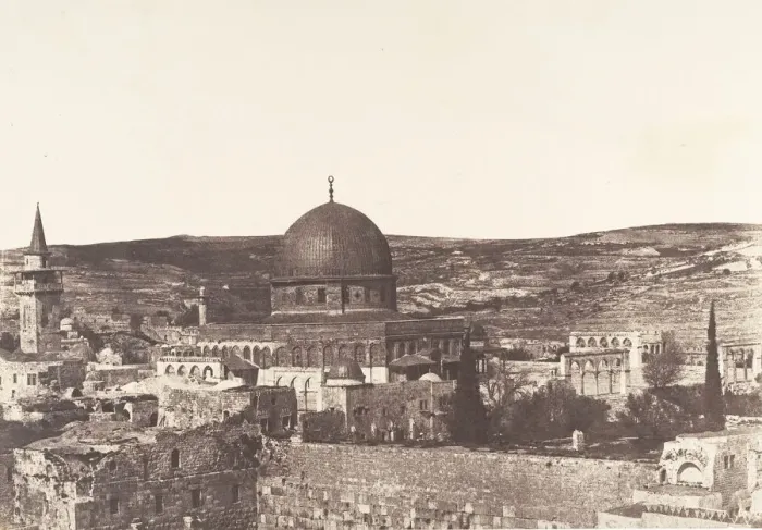 Framed Print : Jerusalem, Mosquee d Omar, cote ouest, 1854 Framed Print : Jerusalem, Mosquee d Omar, cote ouest, 1854