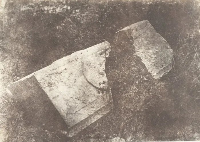 Framed Print : Jerusalem, Tombeau des rois de Juda, Fragments d un sarcophage, 1854 Framed Print : Jerusalem, Tombeau des rois de Juda, Fragments d un sarcophage, 1854