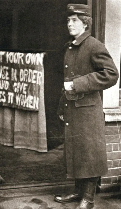 Framed Print : Jessie Kenney, British suffragette, dressed as a telegraph boy, 10 December 1909 Framed Print : Jessie Kenney, British suffragette, dressed as a telegraph boy, 10 December 1909