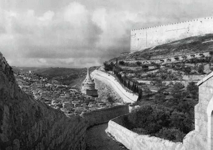 Framed Print : Jewish burial places near the Wall of Jerusalem, 1937. Artist: Martin Hurlimann