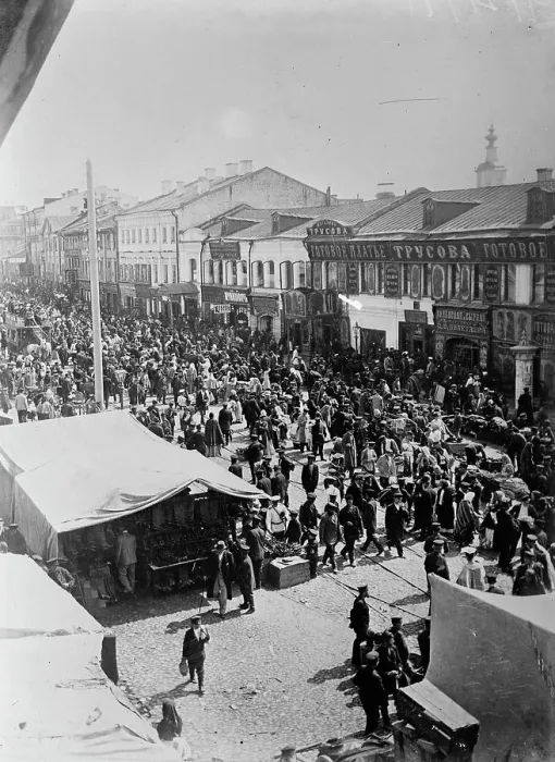 Framed Print : Jewish Market, Moscow, 1911. Creator: Bain News Service Framed Print : Jewish Market, Moscow, 1911. Creator: Bain News Service