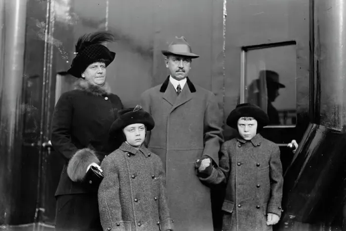 Framed Print : J.H. Ladew and family, between c1910 and c1915. Creator: Bain News Service Framed Print : J.H. Ladew and family, between c1910 and c1915. Creator: Bain News Service