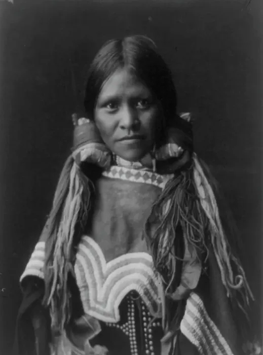 Framed Print : Jicarilla girl, 1904, c1905. Creator: Edward Sheriff Curtis Framed Print : Jicarilla girl, 1904, c1905. Creator: Edward Sheriff Curtis