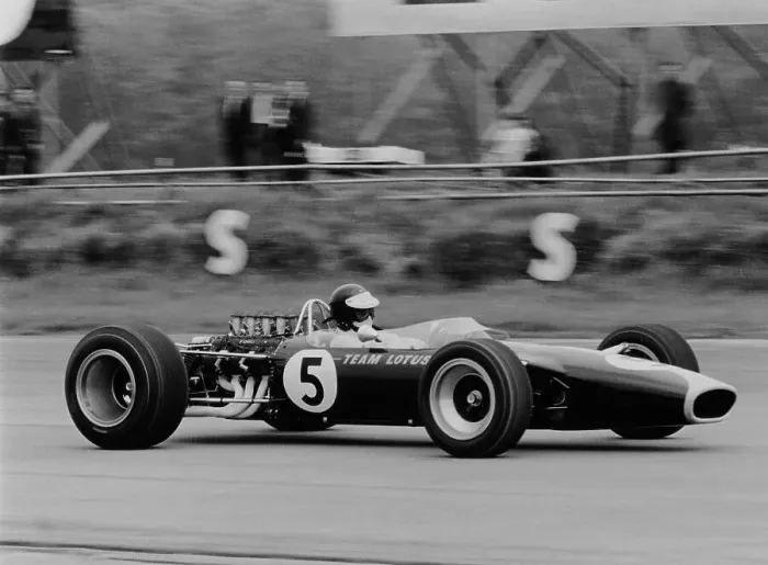 Framed Print : Jim Clark driving the Lotus 49 at the British Grand Prix, Silverstone, 1967 Framed Print : Jim Clark driving the Lotus 49 at the British Grand Prix, Silverstone, 1967