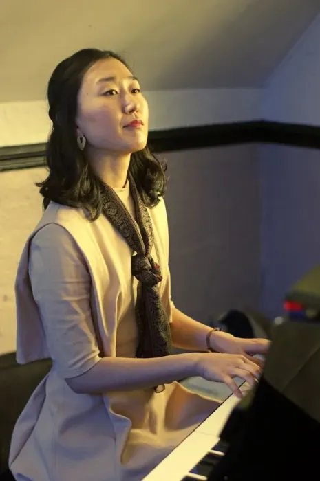 Framed Print : Jinjoo Yoo, Splash Point Jazz Club, Plough Inn, Rottingdean, East Sussex, UK, 17 May 2019