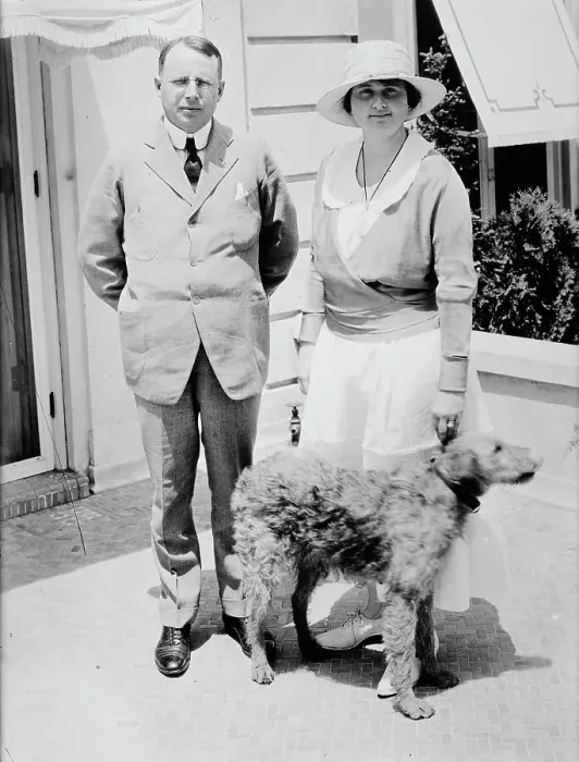 Framed Print : J.M. Cox & wife, between c1915 and c1920. Creator: Bain News Service Framed Print : J.M. Cox & wife, between c1915 and c1920. Creator: Bain News Service