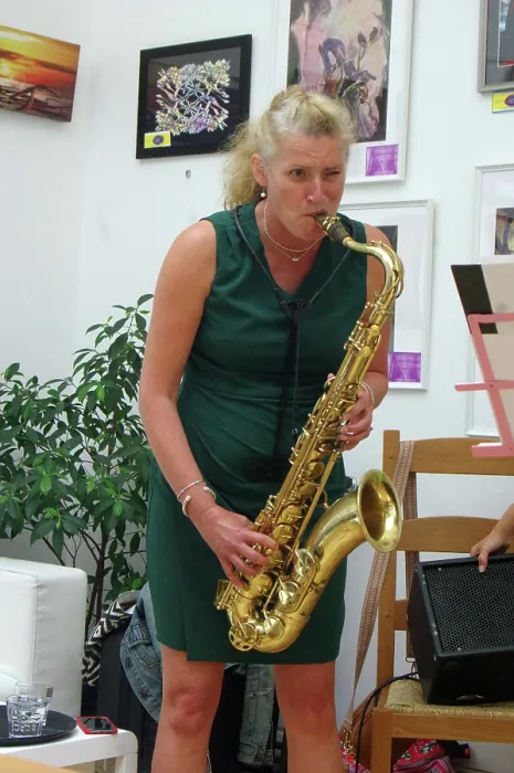 Framed Print : Jo Fooks, Jo Harrop and Friends, Clocktower Cafe Jazz Club, Croyden, London, 29 May 2025 Framed Print : Jo Fooks, Jo Harrop and Friends, Clocktower Cafe Jazz Club, Croyden, London, 29 May 2025