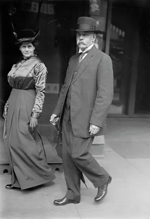 Framed Print : John Ewing of Minnesota, with Mrs. Ewing, 1913. Creator: Harris & Ewing. John Ewing of Minnesota, with Mrs. Ewing, 1913. Creator: Harris & Ewing Framed Print : John Ewing of Minnesota, with Mrs. Ewing, 1913. Creator: Harris & Ewing. John Ewing of Minnesota, with Mrs. Ewing, 1913. Creator: Harris & Ewing