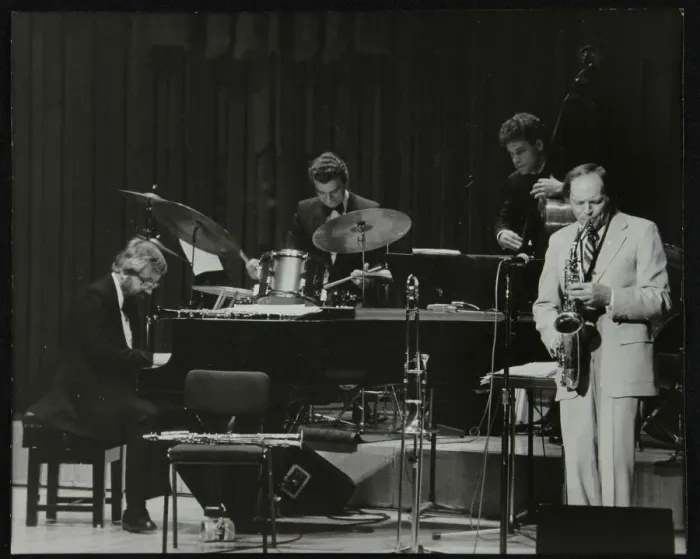 Framed Print : John Horler, Tony Kinsey, Alec Dankworth and John Dankworth performing in London, 1985 Framed Print : John Horler, Tony Kinsey, Alec Dankworth and John Dankworth performing in London, 1985