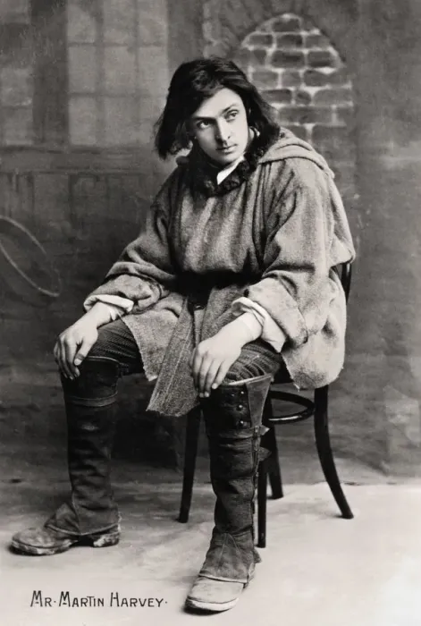Framed Print : John Martin-Harvey (1863-1944), English actor, early 20th century. Artist: London Stereoscopic & Photographic Co Framed Print : John Martin-Harvey (1863-1944), English actor, early 20th century. Artist: London Stereoscopic & Photographic Co
