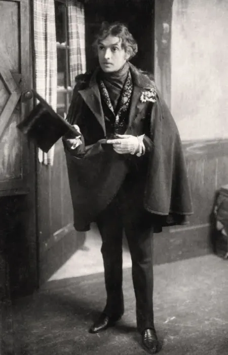 Framed Print : John Martin-Harvey (1863-1944), English actor, early 20th century. Artist: London Stereoscopic & Photographic Co Framed Print : John Martin-Harvey (1863-1944), English actor, early 20th century. Artist: London Stereoscopic & Photographic Co