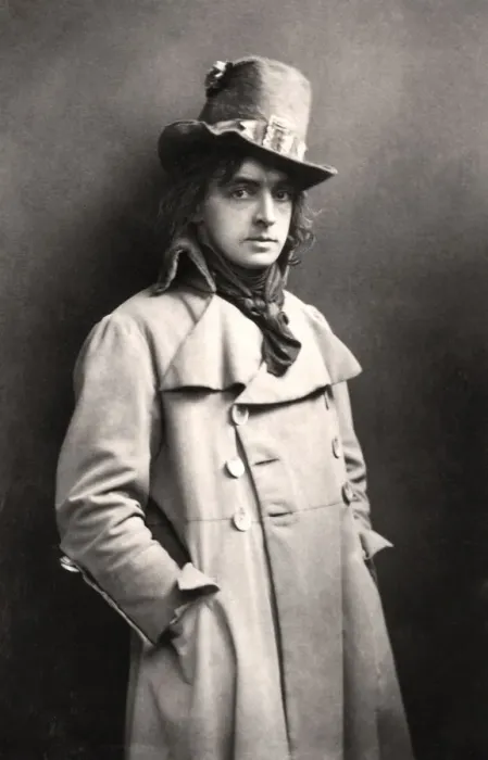 Framed Print : John Martin-Harvey (1863-1944), English actor, early 20th century. Artist: London Stereoscopic & Photographic Co Framed Print : John Martin-Harvey (1863-1944), English actor, early 20th century. Artist: London Stereoscopic & Photographic Co