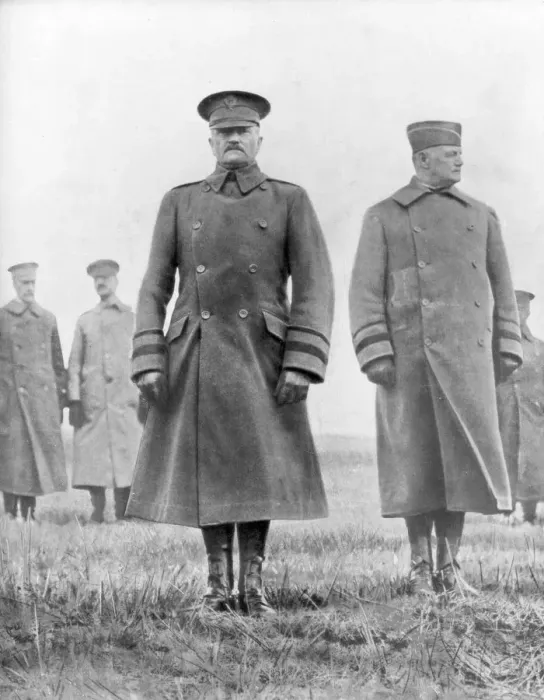 Framed Print : John Pershing and Hunter Liggett, American First World War generals, March 1918 Framed Print : John Pershing and Hunter Liggett, American First World War generals, March 1918