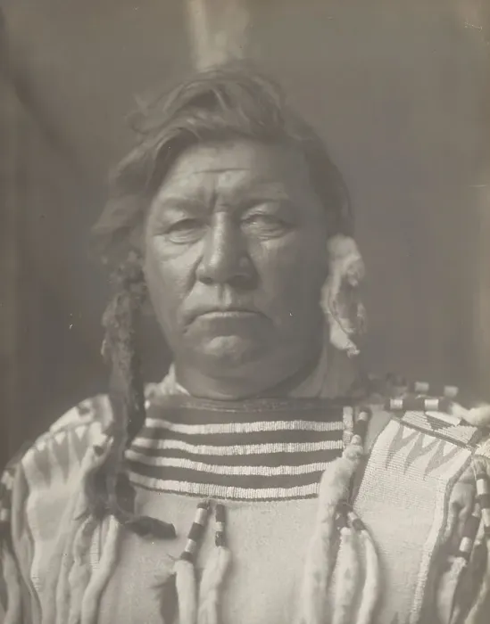 Framed Print : John Wallace, 1908. Creator: Edward Sheriff Curtis Framed Print : John Wallace, 1908. Creator: Edward Sheriff Curtis