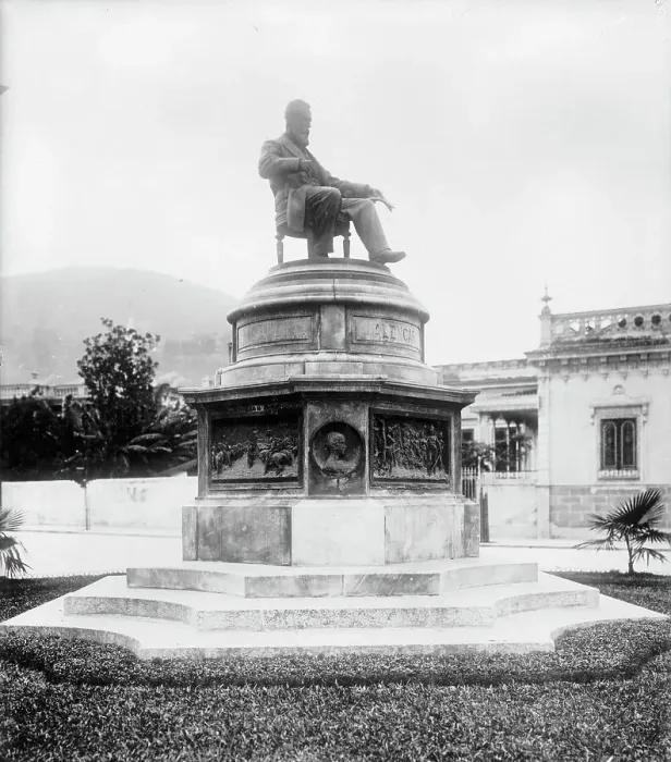 Framed Print : Jose De Alencar statue, between 1910 and 1920. Creator: Harris & Ewing. Jose De Alencar statue, between 1910 and 1920. Creator: Harris & Ewing Framed Print : Jose De Alencar statue, between 1910 and 1920. Creator: Harris & Ewing. Jose De Alencar statue, between 1910 and 1920. Creator: Harris & Ewing