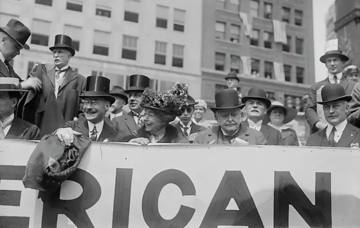 Framed Print : Joseph Hodges Choate & wife Caroline Dutcher Sterling Choate, between c1915 and c1920. Creator: Bain News Service Framed Print : Joseph Hodges Choate & wife Caroline Dutcher Sterling Choate, between c1915 and c1920. Creator: Bain News Service