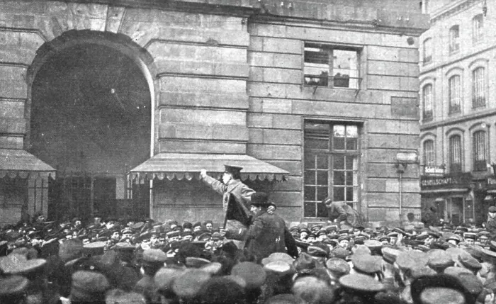 Framed Print : Journees inoubliables a Strasbourg; Le 10 novembre 1918, l'avenement de la republique... 1918. Creator: Unknown Framed Print : Journees inoubliables a Strasbourg; Le 10 novembre 1918, l'avenement de la republique... 1918. Creator: Unknown