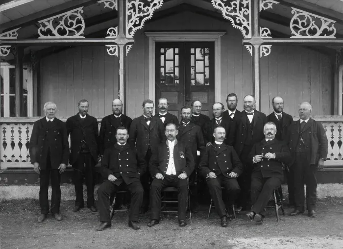 Framed Print : Judges, sheriffs and jurors gathered outside the courthouse for Västra Härad's trial...1900. Creator: Unknown Framed Print : Judges, sheriffs and jurors gathered outside the courthouse for Västra Härad's trial...1900. Creator: Unknown