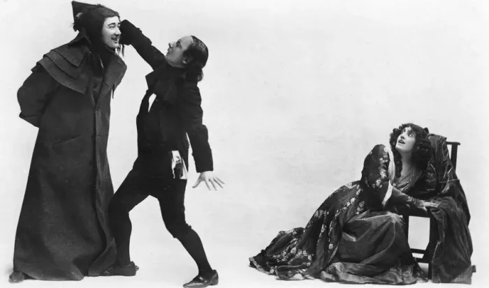 Framed Print : Julia Neilson, Fred Terry and Horace Hodges in The Scarlet Pimpernel, c1905. Artist: Ellis & Walery