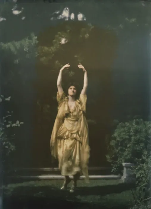 Framed Print : Juliet Barrett Rublee as Tacita the dryad, a character in Percy MacKaye's play Sanctuary... 1913. Creator: Arnold Genthe Framed Print : Juliet Barrett Rublee as Tacita the dryad, a character in Percy MacKaye's play Sanctuary... 1913. Creator: Arnold Genthe