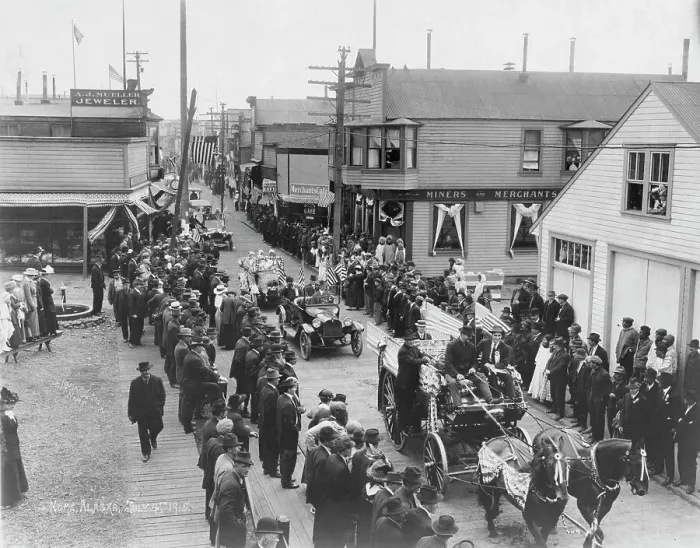 Framed Print : July 4th parade, 1915. Creator: Unknown Framed Print : July 4th parade, 1915. Creator: Unknown