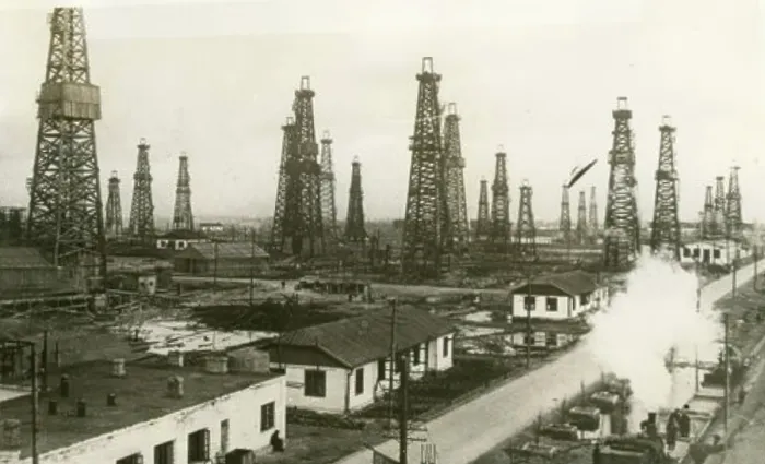 Framed Print : The Kaganovich oilfield outside Baku, 1940. Creators: Air Ministry, Royal Air Force Framed Print : The Kaganovich oilfield outside Baku, 1940. Creators: Air Ministry, Royal Air Force